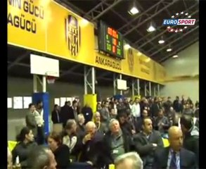 Ankaragücü taraftarı kongreyi bastı
