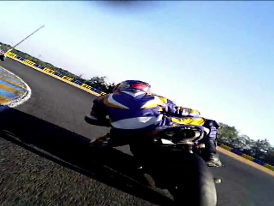 M16 Racing.fr - HERVE - LE MANS 2011 - Box 23 Pirelli Day - vidéo 3