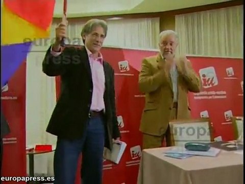 Anguita emocionado en el cierre de campaña IU Badajoz