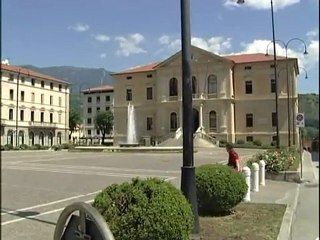 "VIOLENTATA A 13 ANNI"