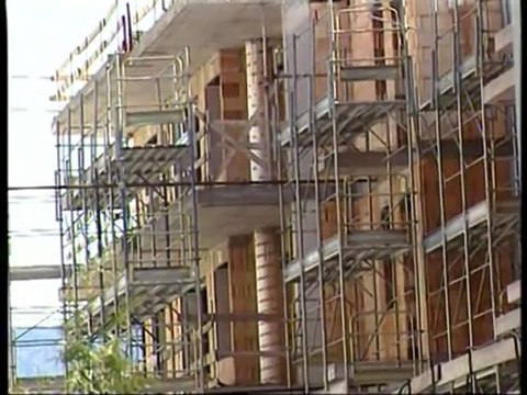 POLEMICHE SUL NUOVO PIANO CASA