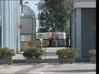 54ENNE CADE DAL TETTO E MUORE
