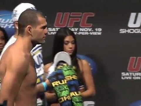 UFC 139 Weigh-in Highlight: Shogun vs Henderson
