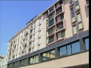 "CASE SVENDUTE  AGLI IMMIGRATI"