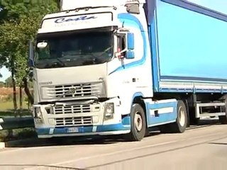 SCHIANTO IN AUTOSTRADA