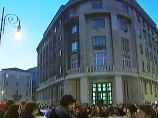 INDIGNATI CONTRO GOVERNO MONTI