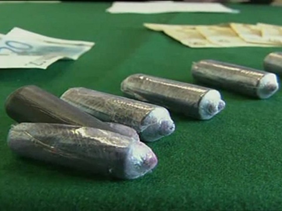 COCAINA NASCOSTA NELLE MUTANDE