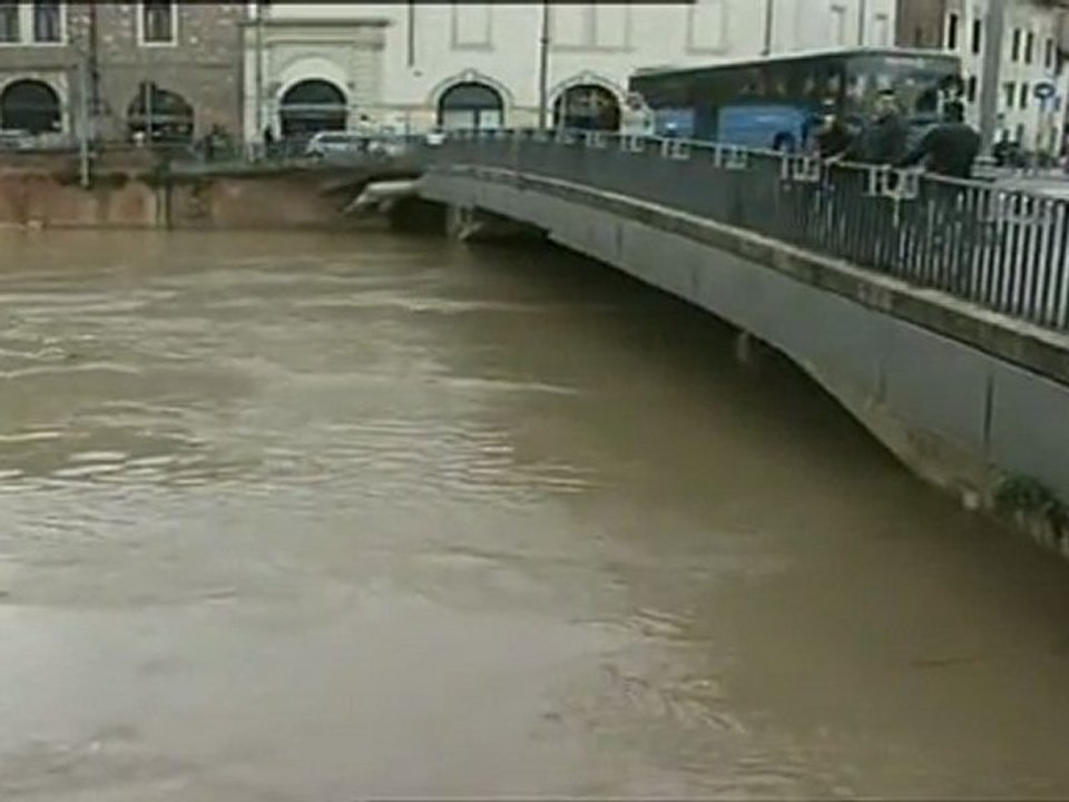 IL BACCHIGLIONE CRESCE