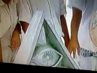 Symbole illuminati dans le film "Le barzellette"