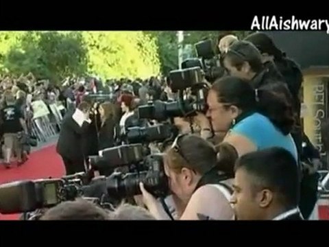 Aishwarya Rai Bachchan Gives Birth To Baby Girl International Reports - 2011