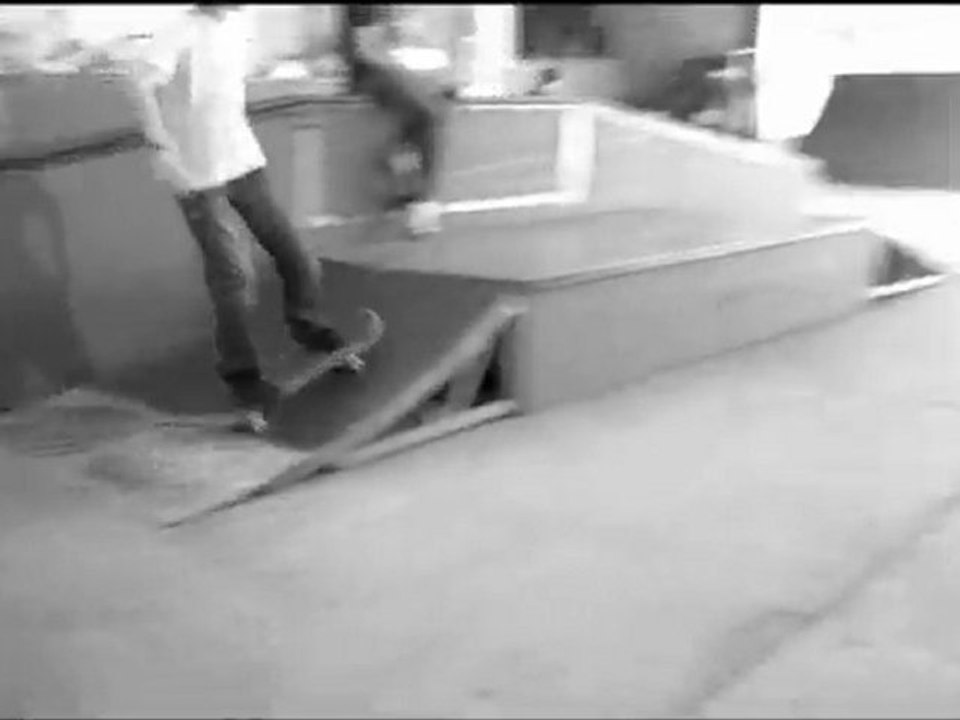 Skateboard dingue.