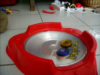 toupie beyblade galaxie pegasus VS hades kerbecs