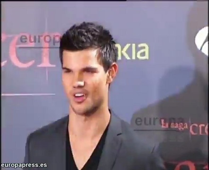 Pattinson y Lautner, a cuál más elegante