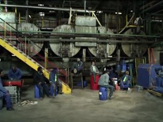 Extrait : LA FRANCE QUI SE LÈVE TÔT  de Hugo Chesnard, Paris - France.