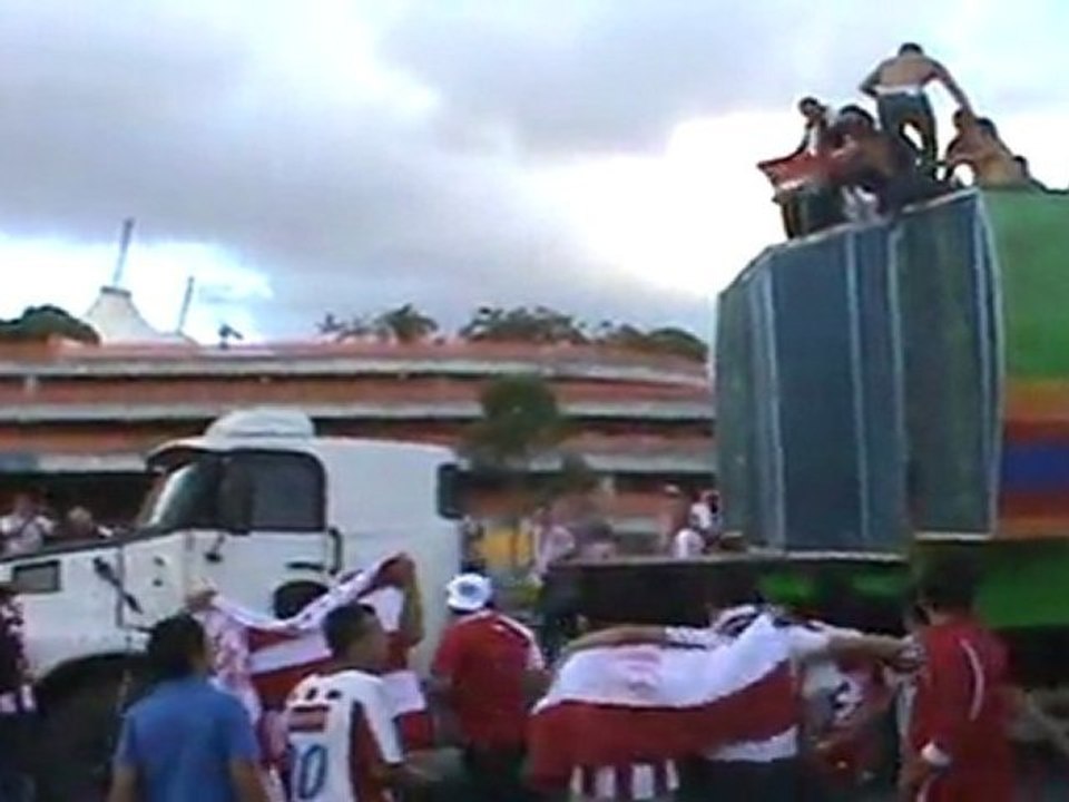 Goleada PE - Festa no trio