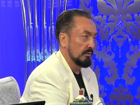 Emine Şenlikoğlu var gücüyle islama Kur'ana hizmet eder Allah ondan razı olsun