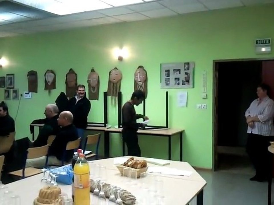 Remise des diplômes de l'AFA à la FFKAMA pour Jey (présent ) et Hugo