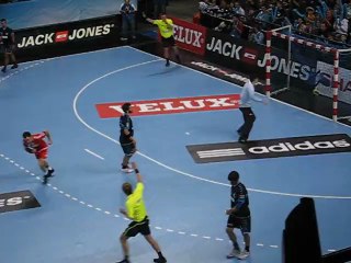 chambéry zagreb : chab sur pénalty de Basic