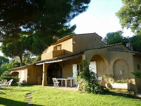VIDEO VILLA DE CHARME RAYOL-CANADEL
