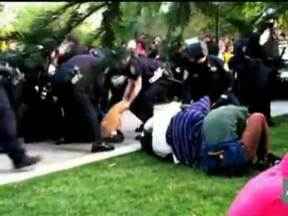 PEPPER SPRAYED: UC Davis students 'maced'