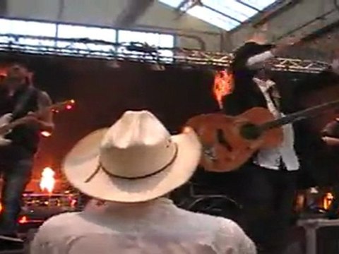 RUSTY LEGS - HOOKED ON TRAD