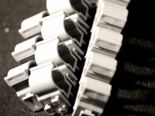 Small Wire Clip Structure- Segmented Movement