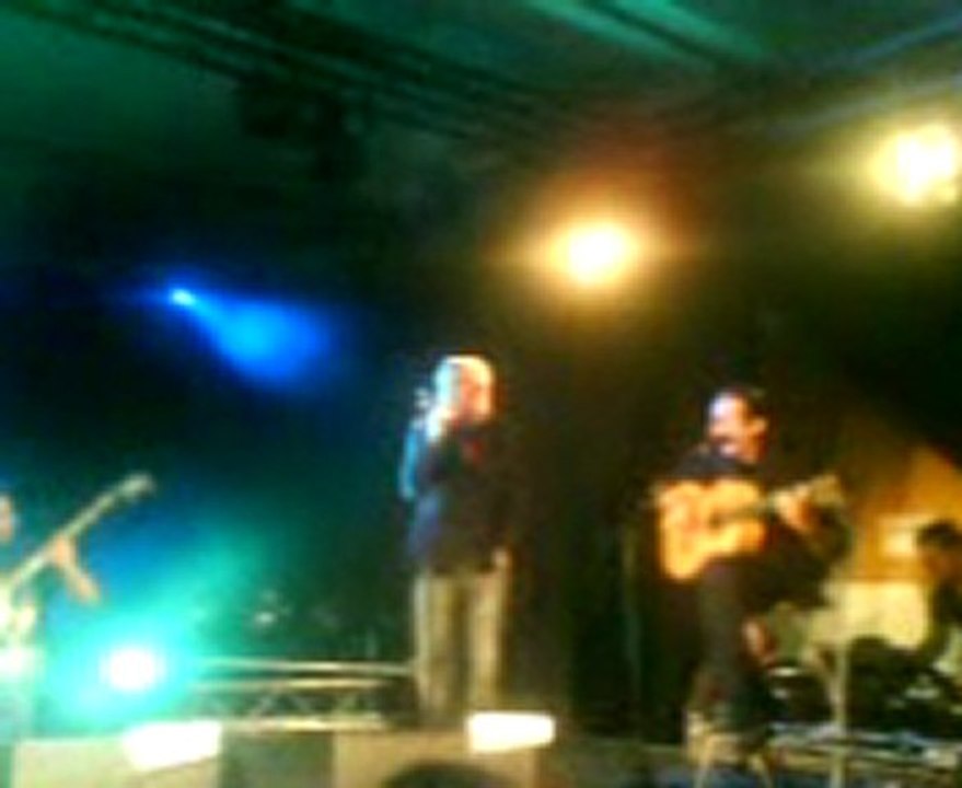 ZEBDA chante Ait Menguellet dans le cadre du festival origines controlées 2011 TOULOUSE