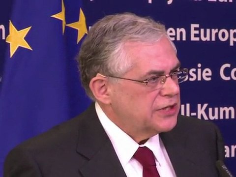 Grèce: Papademos appelle les partis à s'engager sur les réformes