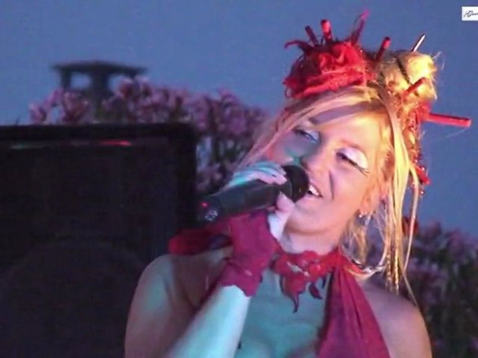 Mélissa vidéo demonstration pour pro de cabanne de fleury été 2011