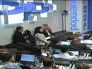 Rajoy encarga a Sáenz de Santamaría dirigir el traspaso de poderes