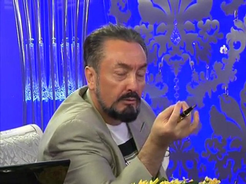 Radikal gazetesi ''insanın atası bulundu'' başlıklı bayat evrim haberiyle yine ortaya çıktı.