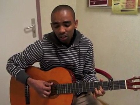 Abdulkarim un passionner de francis cabrel qui nous interprete a la voix et guitare cette chanson a la fois triste et belle ECOUTER