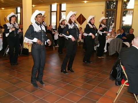 Démo pour la FNACA le 20.11.2011 - COWBOY HAT DANCERS