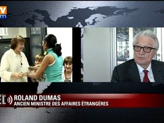 Danielle Mitterrand "combattante", selon Dumas
