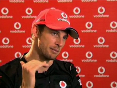 Lewis i Hamilton szykują się na Interlagos