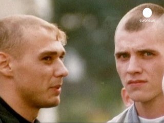 Bundestag'da neo-nazi kurbanları için saygı duruşu