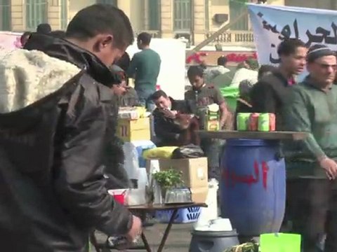 Egypte: les manifestants convergent vers Tahrir