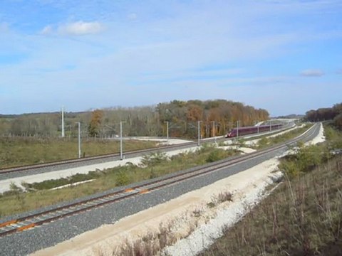 Train Italien AGV en essais sur la LGV RR à Geneuille