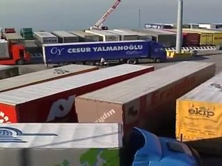 TRAFFICO DI CLANDESTINI SU TIR TURCHI