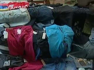 ABITI RUBATI: FERMATI TRE ROMENI