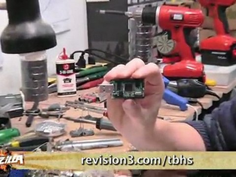 Laptops to Avoid! Kindle Fire Demo, Awesome OSX Apps, 27 Monitor Picks, Static Powered Cats vs HDTVs, LensHawk, 16GB Macbook Pro, Ultrabooks and More - Tekzilla