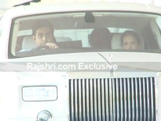 Amitabh Bachchan Takes His Granddaughter Home - Exclusive News