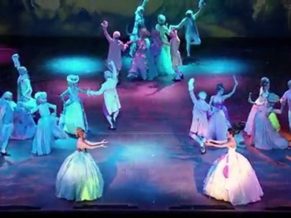 Mozart l’opera rock   billeterie - spectacle - Wolfgang Amadeus Mozart - comedie musicale - tatoue moi - vivre a en crever - Dove Attia - Albert Cohen - Mikelangelo Loconte - Florent mothe - Melissa Mars