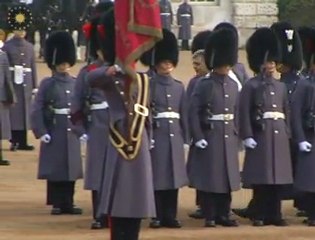 Cumhurbaşkanı Gül, İngiltere'de Resmi Törenle Karşılandı