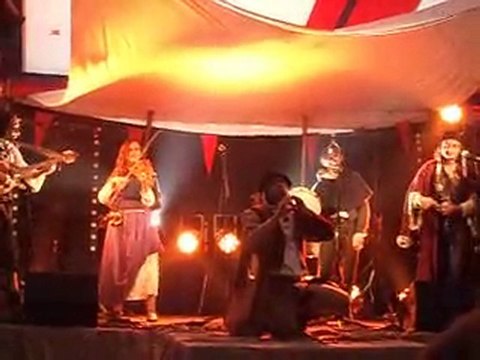 ‎ Bacche, bene venies des Carmina Burana (intro) - La Carité de Guingamor