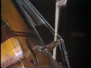 Julian Lloyd Webber plays Ave Maria