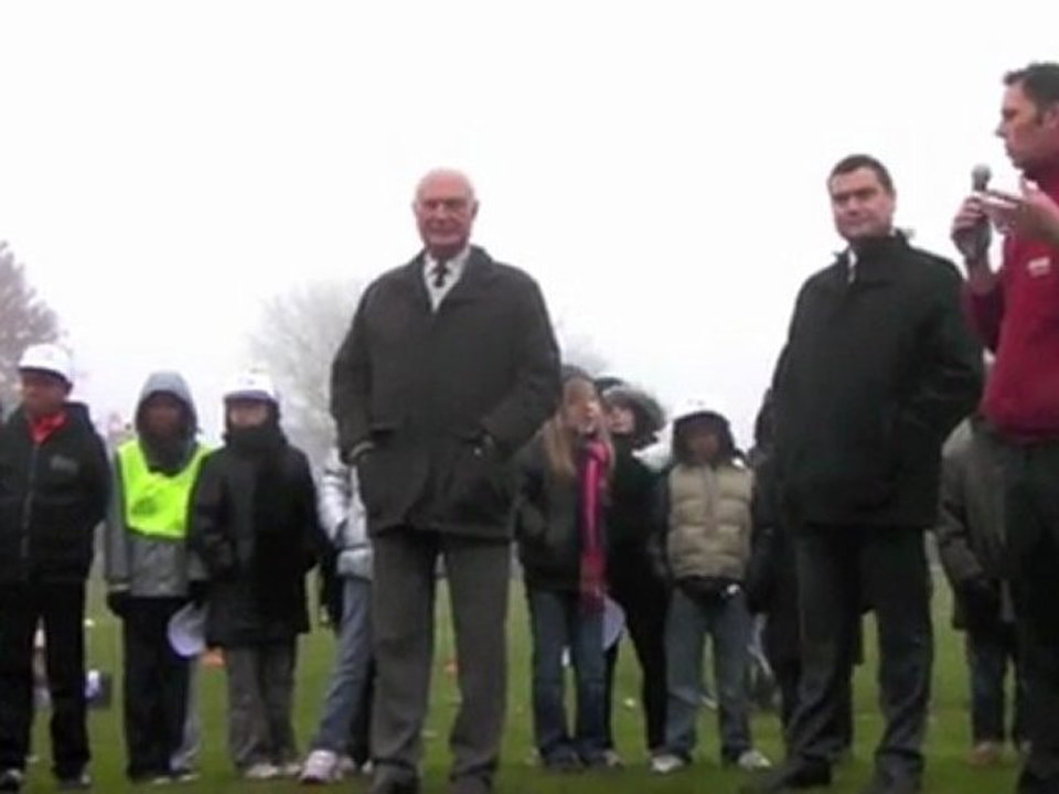 Méru : 50 ans- 50 arbres plantés par les enfants avec Auchan
