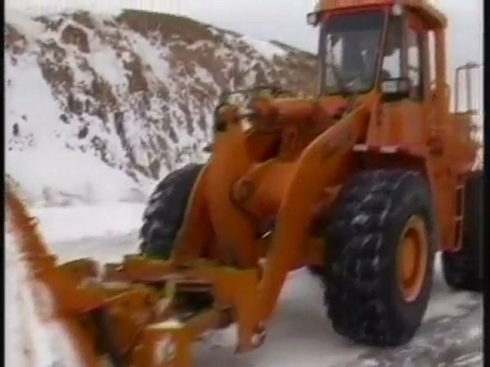 Snowy weather strands drivers