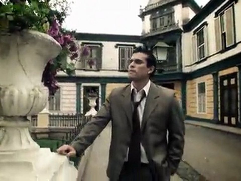 AQUÍ SIN TU AMOR - Hnos. YAIPÉN  (official video) 2011