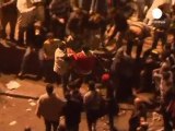 Egitto: altra notte di proteste, la folla vuole...